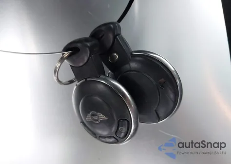 2011 Mini Cooper from USA, damaged, VIN WMWSU3C57BTX96430